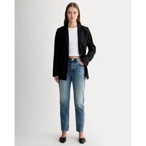 Everlane  styled the curvy 90s cheeky straight jean organic cotton